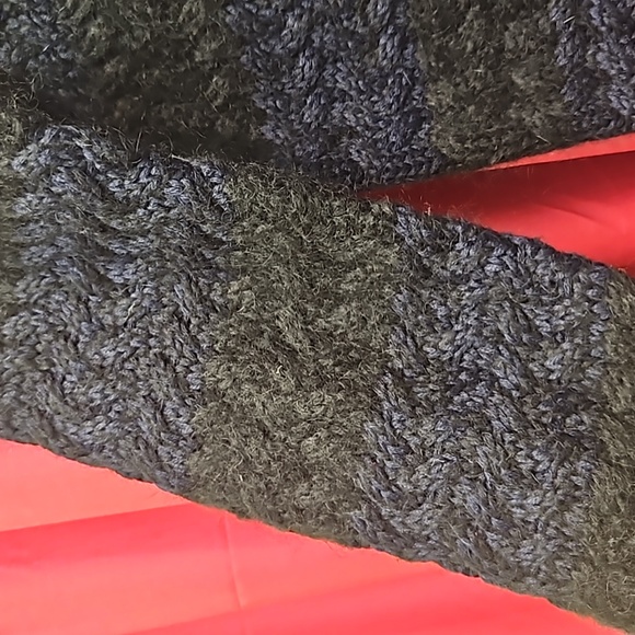 Wool & Mohair Blend Lord & Taylor Knit - Picture 4 of 6